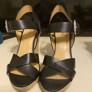 Micheal Kors wedges size 8
